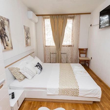 Апартамент “Djanina 2” Sandanski Buitenkant foto